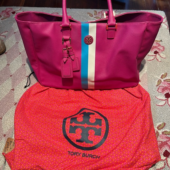 Super rare! Tory Burch, hot pink tote! - Picture 1 of 8
